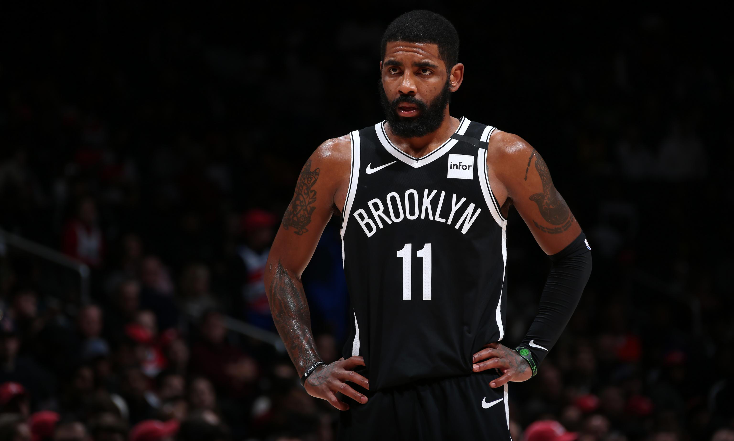 忍不住笑出 忍不住笑出