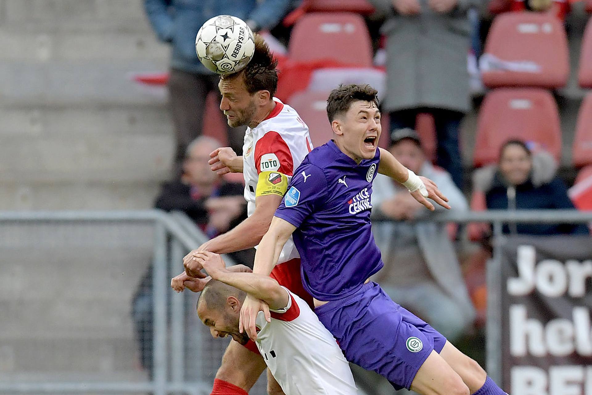 在卡塔尔世 在卡塔尔世