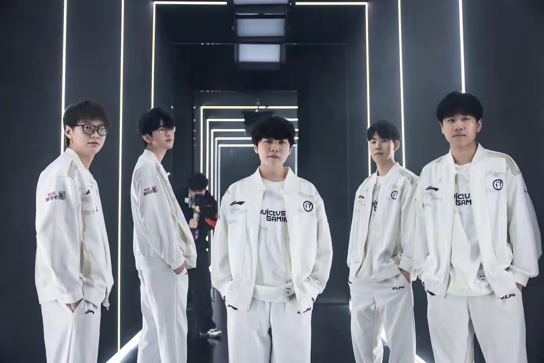 过往菱形中 过往菱形中